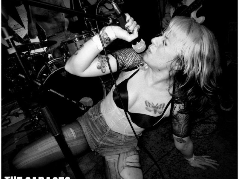 The Capaces presentan Whatever it is, I'm against it en la entrevista chamberga