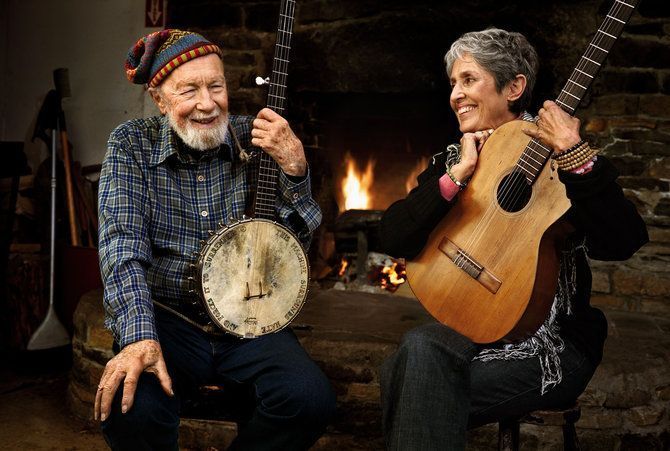 Joan Baez y Pete Seeger y No nos moverán.