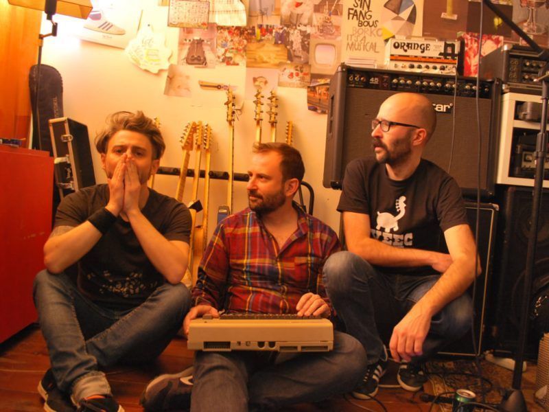 Campeón presentan su primer EP en las Entrevistas Chambergas