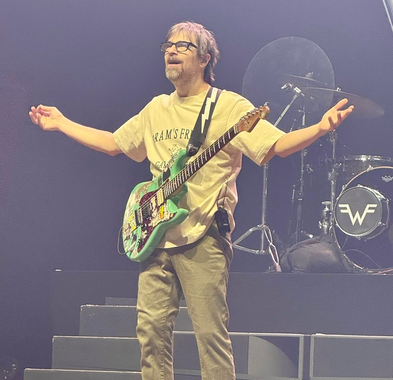 Weezer crónica de su concierto en la sala Le Zenith de Paris.